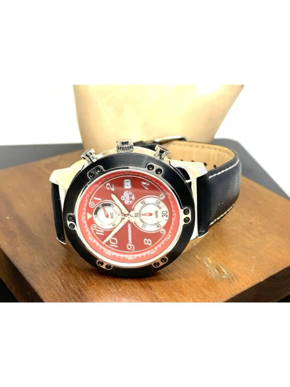 SUG 1883 Men's Watch Quartz Chronograph Red Dial Date Black Rubber Band 45mm